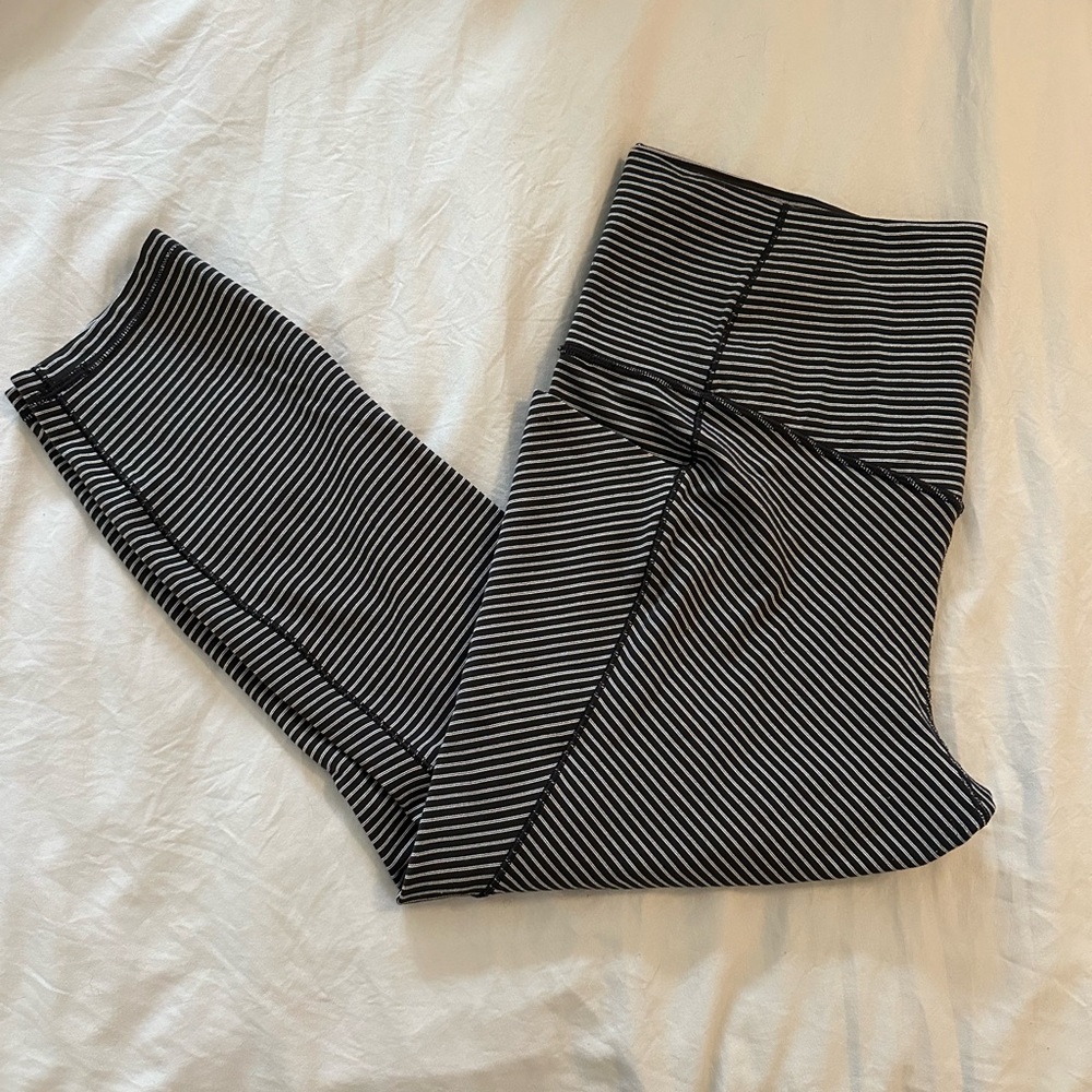 Women’s Athleta 7/8 leggings, size L